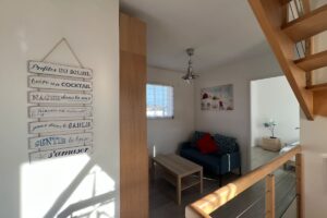 e9f4a5ba-e5d7-44fd-bb00-2cc3cba1c7eb